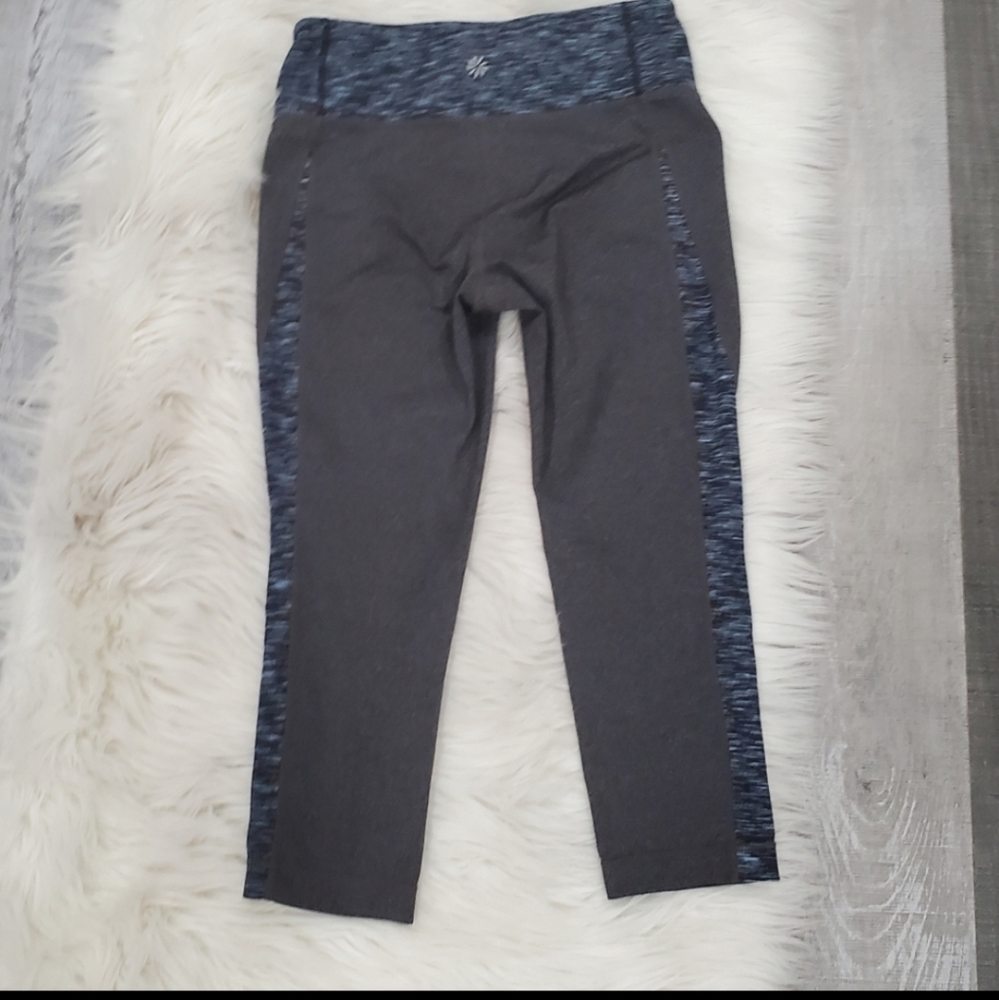 Athleta splits revelation heathered grey capri leggings - Picture 3 of 6